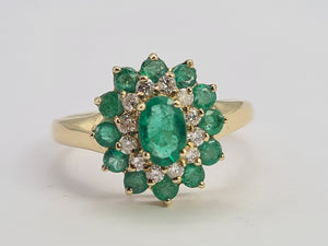 0561: Vintage: 9ct Gold Emeralds Diamonds Flower Head Ring- simply gorgeous