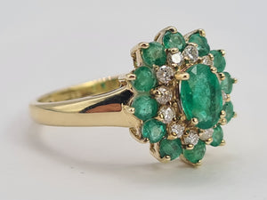 0561: Vintage: 9ct Gold Emeralds Diamonds Flower Head Ring- simply gorgeous