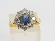 Load image into Gallery viewer, 0578: Vintage: 18ct Gold Cornflower Blue Sapphire Diamonds Cluster Ring- extremely fine example
