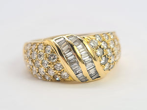 0663: Vintage: 18ct Gold ( 1.52 Carats) 76 Diamonds Statement Ring-