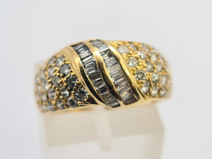 0663: Vintage: 18ct Gold ( 1.52 Carats) 76 Diamonds Statement Ring-