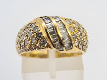 Load image into Gallery viewer, 0663: Vintage: 18ct Gold ( 1.52 Carats) 76 Diamonds Statement Ring-
