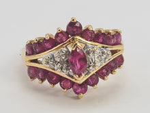 Cargar imagen en el visor de la galería, 0714: Vintage: 14ct Gold Art Deco Style Rubies Diamonds Cluster Ring- striking design

