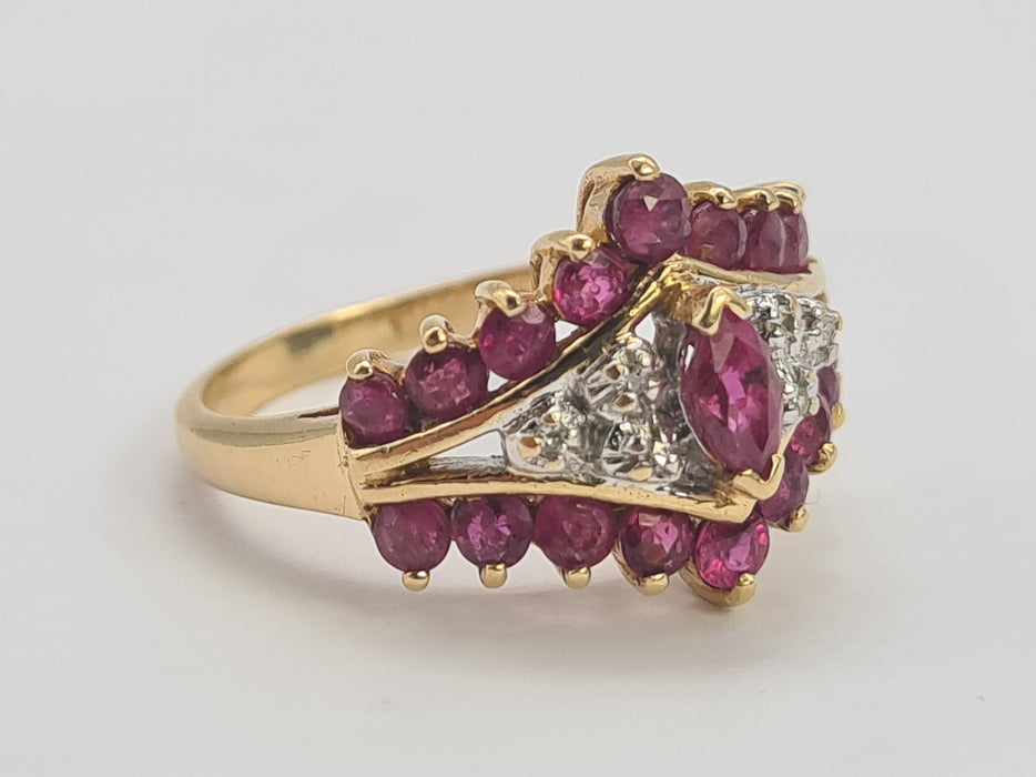 Vintage: 14ct Gold Art Deco Style Ruby & Diamond Cluster Ring