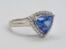 Load image into Gallery viewer, 0158: Vintage: 18ct White Gold Trilliant Cut Tanzanite 21 Diamonds Cocktail Ring
