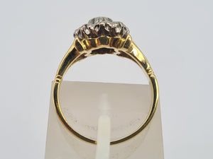 0288: Vintage: 18ct Gold 9 Brilliant Cut Diamonds Cluster Ring- super sparkly