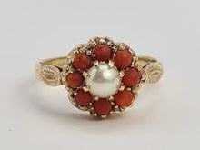 Load image into Gallery viewer, 0477: Vintage: 9ct Gold Pearl Corals Flower Head Ring - Date- Mark 1968
