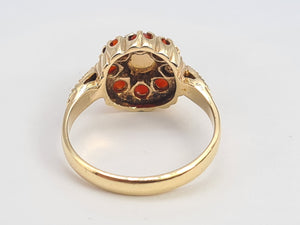 0477: Vintage: 9ct Gold Pearl Corals Flower Head Ring - Date- Mark 1968