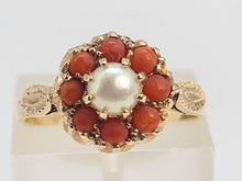 Load image into Gallery viewer, 0477: Vintage: 9ct Gold Pearl Corals Flower Head Ring - Date- Mark 1968
