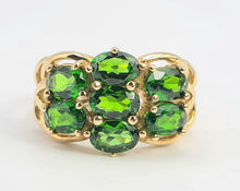 Load image into Gallery viewer, 0539: Vintage: 9ct Gold 7 Green Diopsides Cocktail Ring- lovely cut and colours
