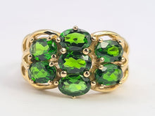 Load image into Gallery viewer, 0539: Vintage: 9ct Gold 7 Green Diopsides Cocktail Ring- lovely cut and colours
