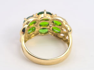 0539: Vintage: 9ct Gold 7 Green Diopsides Cocktail Ring- lovely cut and colours