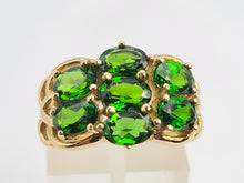 Load image into Gallery viewer, 0539: Vintage: 9ct Gold 7 Green Diopsides Cocktail Ring- lovely cut and colours
