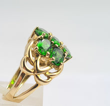 Load image into Gallery viewer, 0539: Vintage: 9ct Gold 7 Green Diopsides Cocktail Ring- lovely cut and colours
