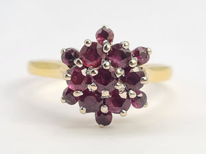 0676: Vintage: 18ct Gold Rich Red Rubies Cluster Ring- Date- Mark 1974