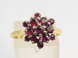 0676: Vintage: 18ct Gold Rich Red Rubies Cluster Ring- Date- Mark 1974