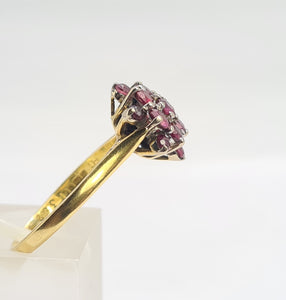 0676: Vintage: 18ct Gold Rich Red Rubies Cluster Ring- Date- Mark 1974