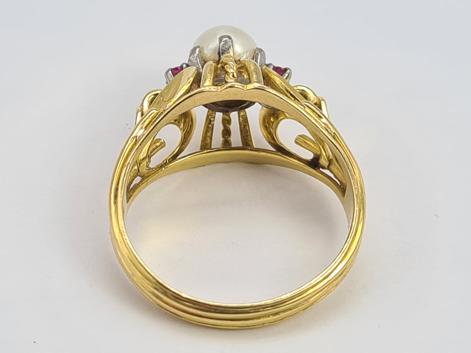 6136 Vintage: Rare: 18ct Gold Cultured Pearl Rubies Cocktail Ring
