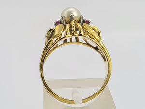 0689: Vintage: Rare: 18ct Gold Cultured Pearl Rubies Cocktail Ring- superb