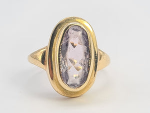 0701:  Vintage & Old 9ct Gold Lilac Amethyst Bezel Set Ring- lovely mature stone