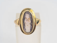 Load image into Gallery viewer, 0701:  Vintage &amp; Old 9ct Gold Lilac Amethyst Bezel Set Ring- lovely mature stone
