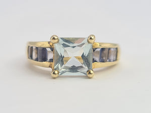 0536: Vintage: 9ct Gold Blue Aquamarines Blue Iolites Ring- beautifully paired