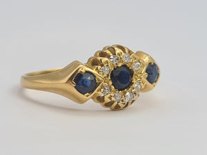 0566: Antique: 18ct Gold Art Deco Cornflower Blue Sapphires Diamonds Ring- remarkable