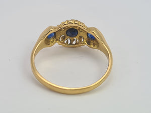 0566: Antique: 18ct Gold Art Deco Cornflower Blue Sapphires Diamonds Ring- remarkable