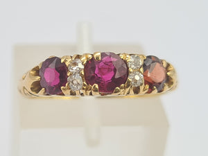 0567: Vintage & Old 18ct Gold Rubies Diamonds Ring- splendid