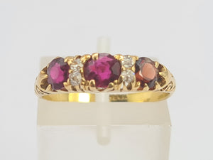 0567: Vintage & Old 18ct Gold Rubies Diamonds Ring- splendid