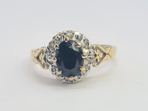 0686: Vintage: 9ct Gold French Blue Sapphire Diamonds Cluster Ring-