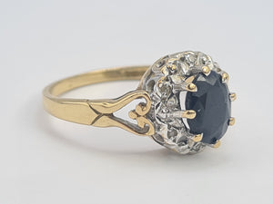 0686: Vintage: 9ct Gold French Blue Sapphire Diamonds Cluster Ring-