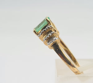 0715: Vintage 9ct Gold Emerald 26 Baguette Cut Diamonds Dress Ring- exquisite