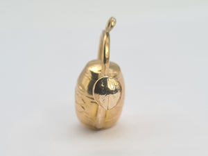 0563: Vintage: 9ct Gold Charm/Pendant in the form of a jug- Date Mark- 1973