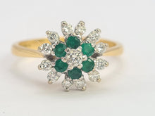 Load image into Gallery viewer, 0571: Vintage: 18ct Gold Emeralds Diamonds Flower Head Ring- simply gorgeous
