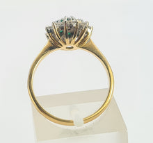 Load image into Gallery viewer, 0571: Vintage: 18ct Gold Emeralds Diamonds Flower Head Ring- simply gorgeous
