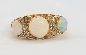 0574: Vintage: 18ct Gold Vivid White Opals Diamonds Ring- Date-Mark 1945