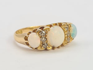 0574: Vintage: 18ct Gold Vivid White Opals Diamonds Ring- Date-Mark 1945