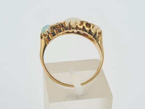 0574: Vintage: 18ct Gold Vivid White Opals Diamonds Ring- Date-Mark 1945