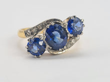 Load image into Gallery viewer, 0657: Vintage &amp; Old: 18ct Gold Cornflower Blue Sapphires Diamonds Ring
