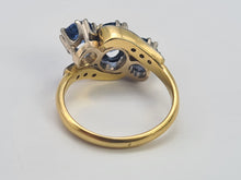 Load image into Gallery viewer, 0657: Vintage &amp; Old: 18ct Gold Cornflower Blue Sapphires Diamonds Ring
