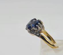 Load image into Gallery viewer, 0657: Vintage &amp; Old: 18ct Gold Cornflower Blue Sapphires Diamonds Ring
