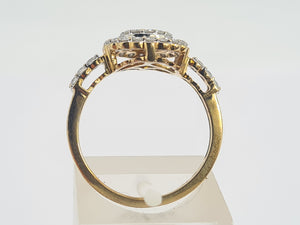 0659: Vintage: 14ct Gold Diamonds (1ct) Cluster Ring- sparkling symmetry