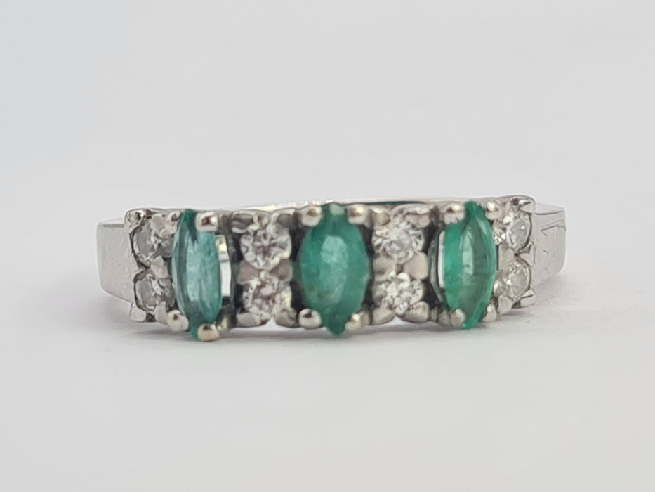 0679: Vintage 14ct White Gold 3 Emeralds 8 Natural Sparkling Diamonds Dress Ring
