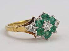 Load image into Gallery viewer, 0681: Vintage: 18ct Gold Emeralds Diamonds Flower Head Ring - Date- Mark 1976
