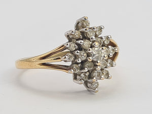 0716: Vintage: 9ct Gold 21 Diamonds Geometric Set Ring- lovely sparkle