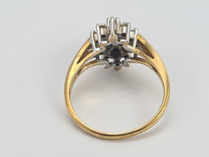 0716: Vintage: 9ct Gold 21 Diamonds Geometric Set Ring- lovely sparkle