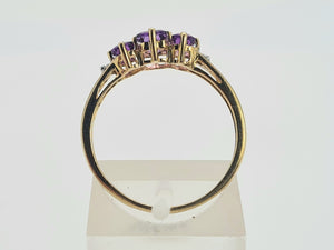 0732: Vintage: 9ct Gold Lilac Amethysts Diamonds Trilogy Ring,