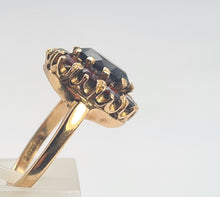 Load image into Gallery viewer, 0735: Vintage: 9ct Gold Rich Red Garnets Cluster Ring - Date-Mark 1964
