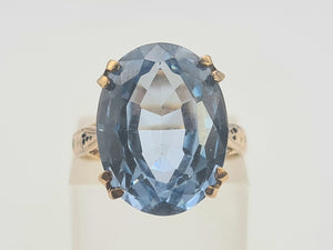 0742: Vintage: 9ct Gold Swiss Blue Topaz Statement Ring- Date-Mark 1968